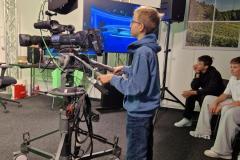 1000063927 1000063927